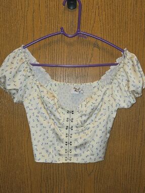 Princess Polly Light Yellow Crop Top with Purple Floral Puff Sleeves